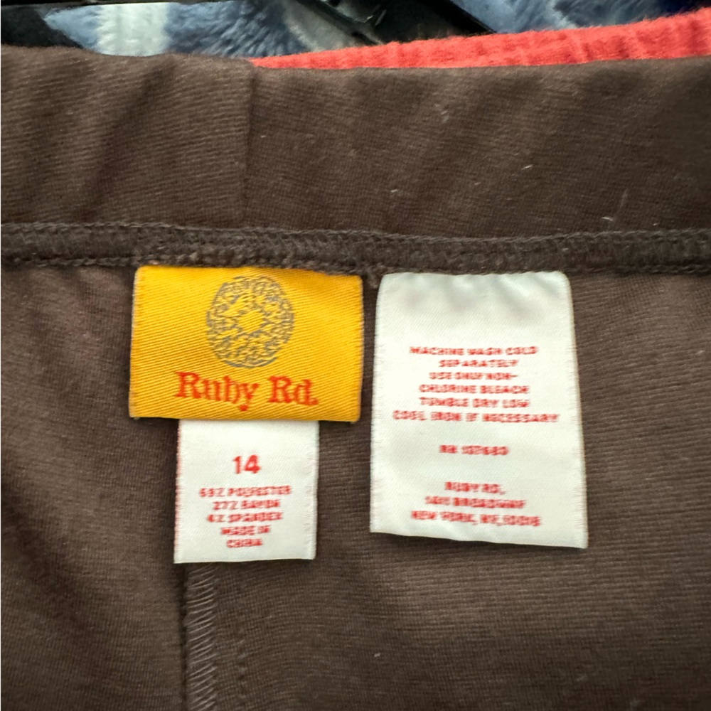 Ruby Rd. knit pants.  Large - Picture 5 of 6